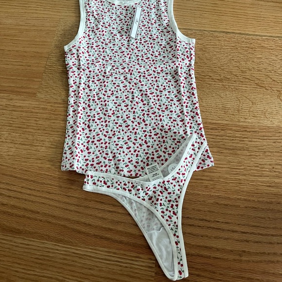 Frankies bikinis tank and undie set - Picture 2 of 3